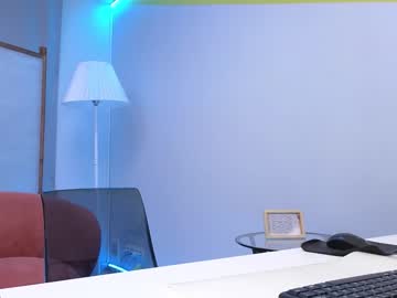 girl
        lovlybambi cam image #2624776