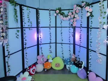 girl
        milkycute cam image #4021129