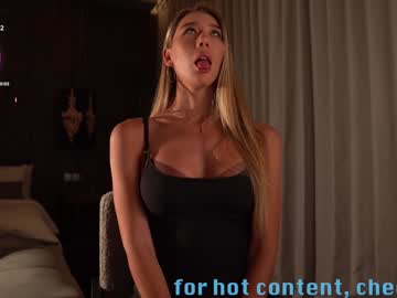 girl
        heyhorny_cb cam image #3496433