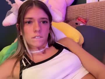 girl
        oliviahansleyy cam image #3343258