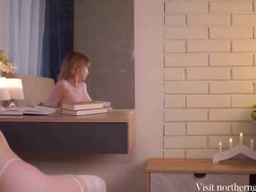 girl
        northern_gracia cam image #4532761