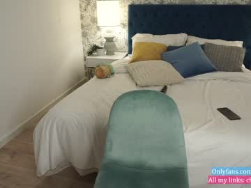 girl
        chloewildd cam image #874825