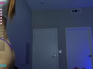 girl
        fox_alina cam image #890306