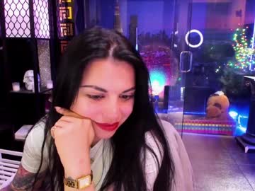 girl
        alma_pearl cam image #2902889