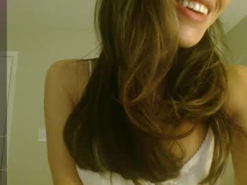 girl
        valerie_james3 cam image #3012112