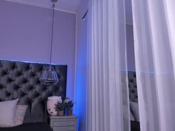 girl
        naomii_soto cam image #3215498