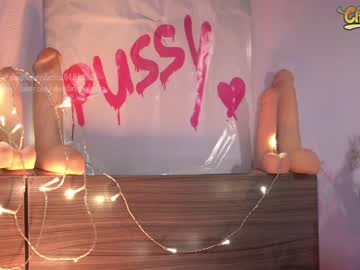 girl
        _deepthroatgalactica cam image #2142909