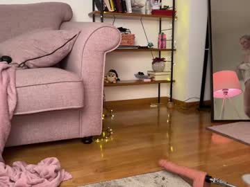 girl
        neondemon_ cam image #2350309