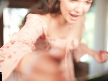 girl
        loollypop24 cam image #2348763
