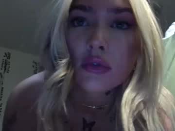 girl
        tattedblondiezoe cam image #2306664