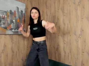 girl
        gladyshessel cam image #2999452