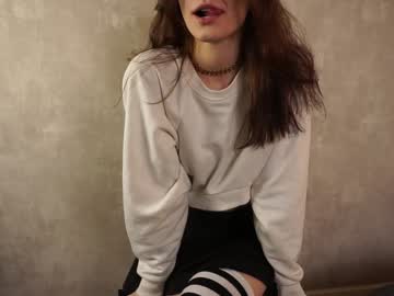 girl
        kinarmyali cam image #3647304