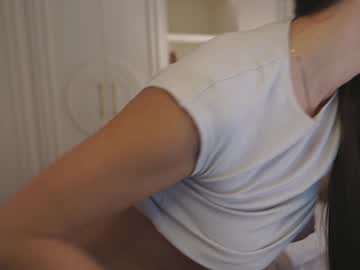 girl
        sweet_moan cam image #4339555