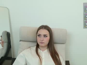 girl
        odette_annable cam image #4358501