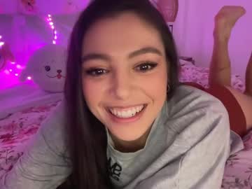 girl
        keirasworld cam image #4653944