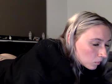 girl
        petiteblondie13 cam image #2896796