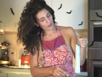 girl
        annareyle cam image #81699