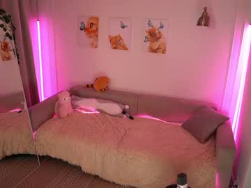 girl
        avroramy cam image #3779652