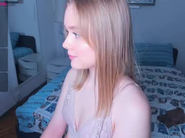 girl
        sun_shiiine cam image #908745