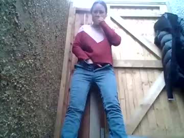 girl
        eatmypie69 cam image #2318689