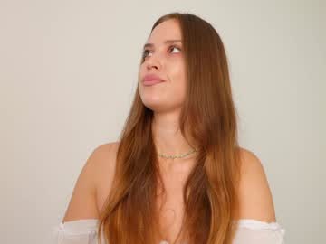 girl
        fazeyj cam image #3420738