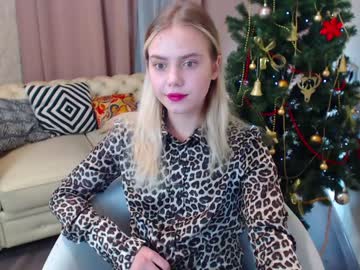 girl
        avrora_bell cam image #382752