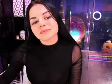 girl
        alma_pearl cam image #4157662