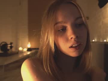 girl
        bibi_it_is cam image #64544