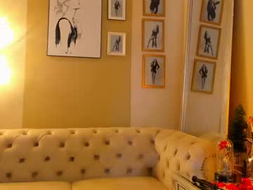 girl
        jovanna_smith cam image #488227