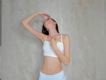 girl
        cutie_ghostie cam image #2410521