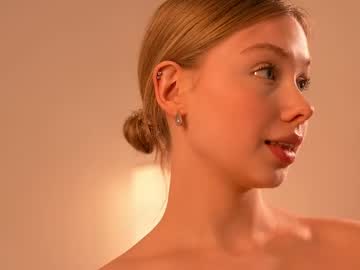 girl
        april_blush cam image #4150396