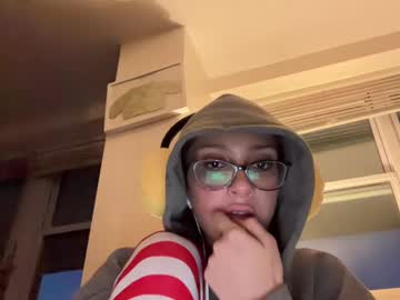 girl
        funkyfig cam image #3483046
