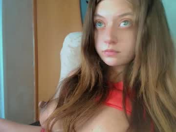 girl
        puff_witch cam image #3970872