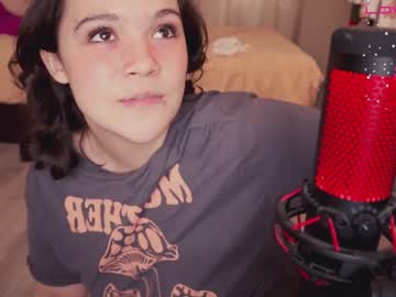 girl
        chery_lady22 cam image #924731