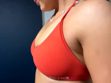girl
        missmila27 cam image #4361690