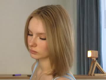 girl
        odeliabrownell cam image #4210210