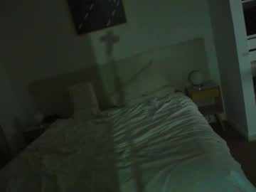 couple
        monikfree cam image #1718877
