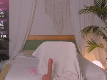 girl
        coy_tessa_ cam image #2391002