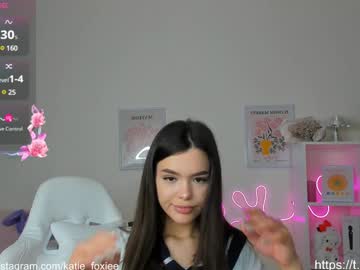 girl
        katiefoxie cam image #3740252