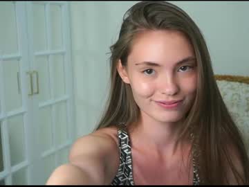 girl
        merciabenthall cam image #3182349