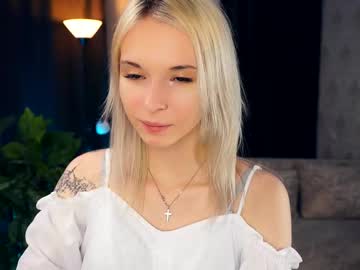 girl
        breckbunyard cam image #4102547