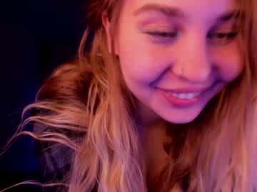 girl
        sweetmila1 cam image #3762600