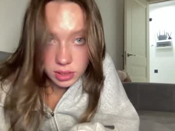 girl
        angel_from_sky cam image #3373372