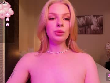 girl
        heilyjia cam image #3338679