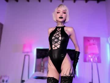 girl
        goth_dolll cam image #1790245