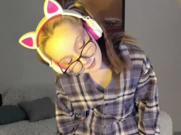 girl
        deryubanny cam image #348887