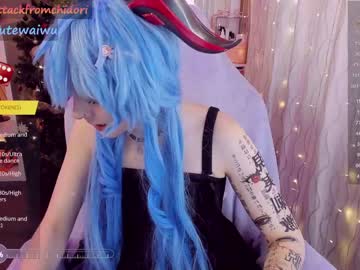 girl
        yourcutewaifu cam image #2266033