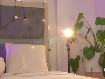 girl
        victoria__rossi cam image #4657360