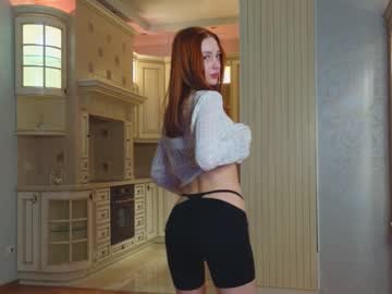 girl
        shirleywhitney cam image #2348460