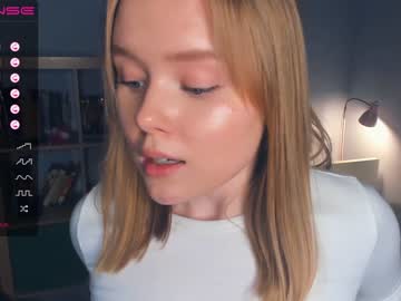 girl
        sun_shiiine cam image #870386